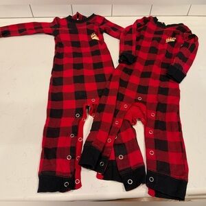 Bear cheeks pajamas, two matching Christmas pajamas! Perfect for twins.